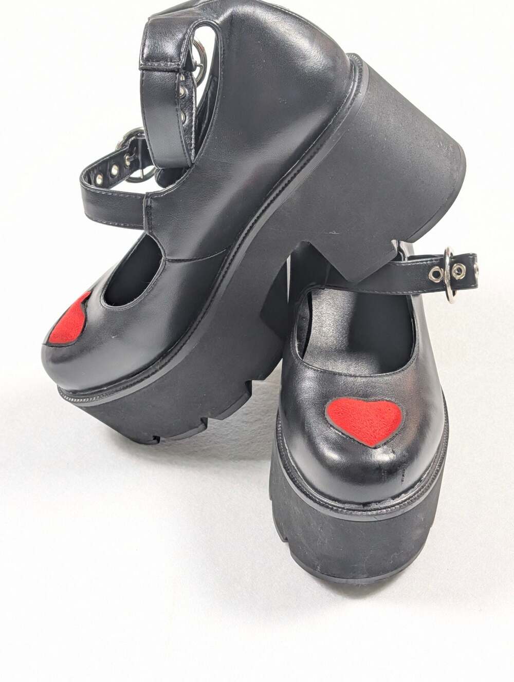 LAMODA Rosey Love Chunky Platform Mary Jane Shoes with Red Heart  Sz 5